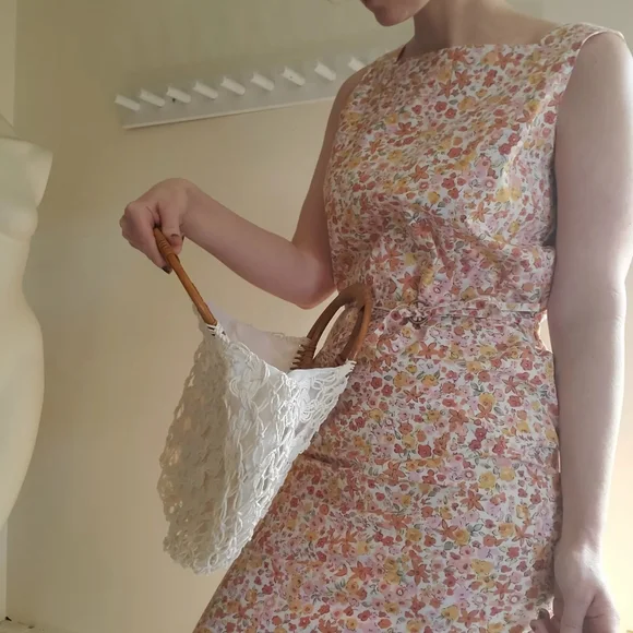 × SOLD ×Stunning wood handled macrame purse - Picture 4 of 6